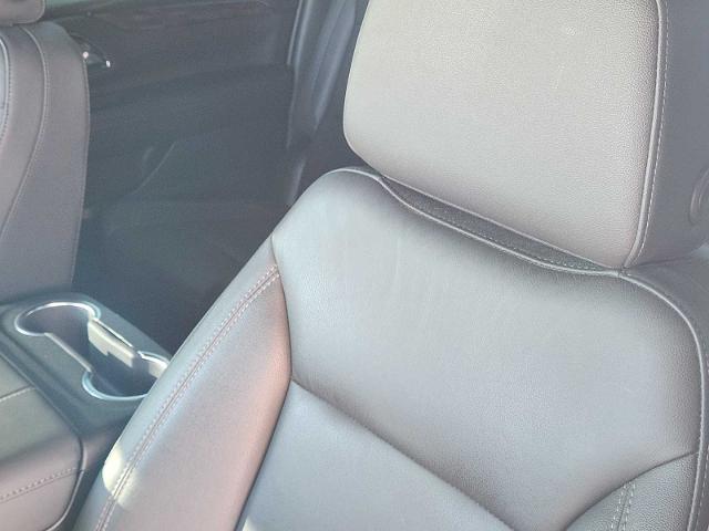 2024 Chevrolet Suburban Vehicle Photo in DENTON, TX 76210-9321