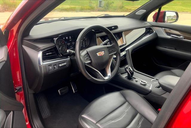 2024 Cadillac XT6 Vehicle Photo in TOPEKA, KS 66609-0000