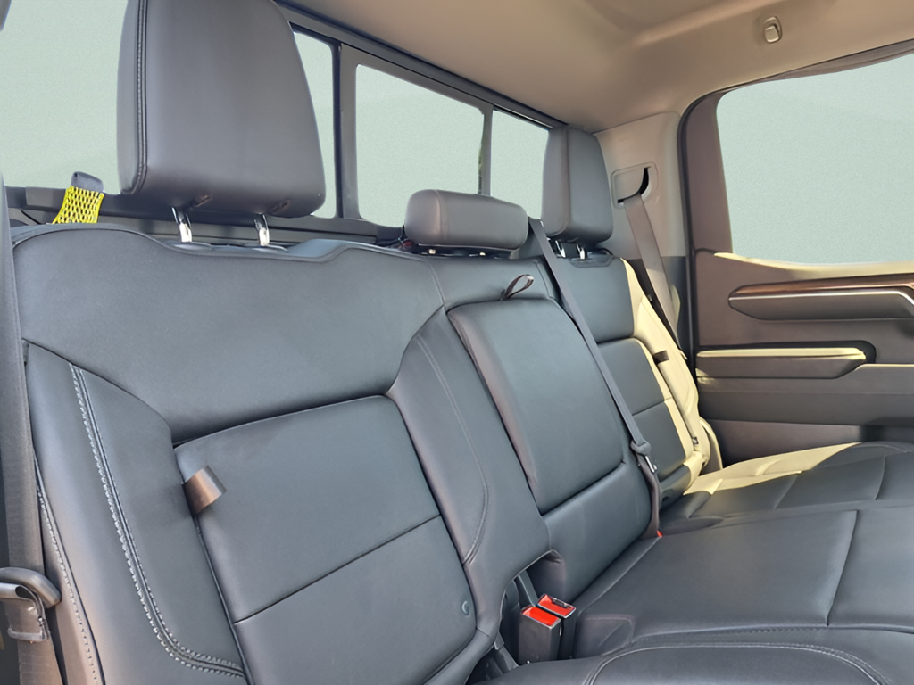 2023 Chevrolet Silverado 1500 photo 29 of 33