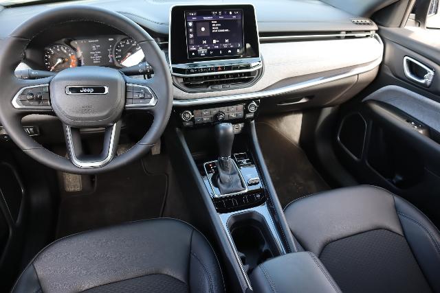 2025 Jeep Compass Vehicle Photo in Cedar Rapids, IA 52402