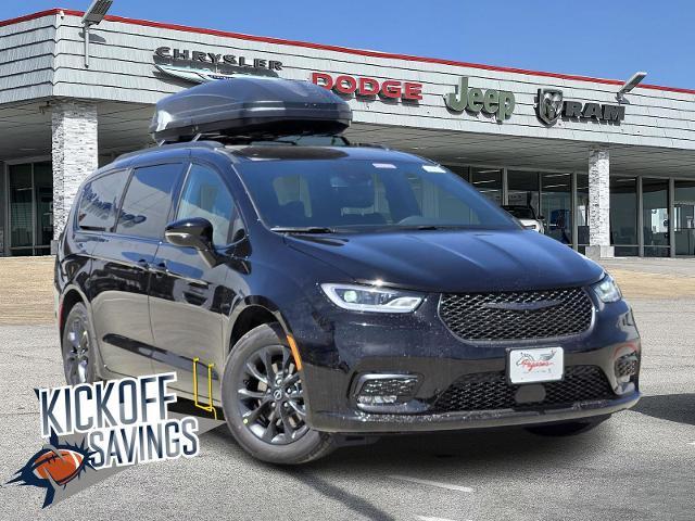 2025 Chrysler Pacifica Vehicle Photo in Ennis, TX 75119-5114