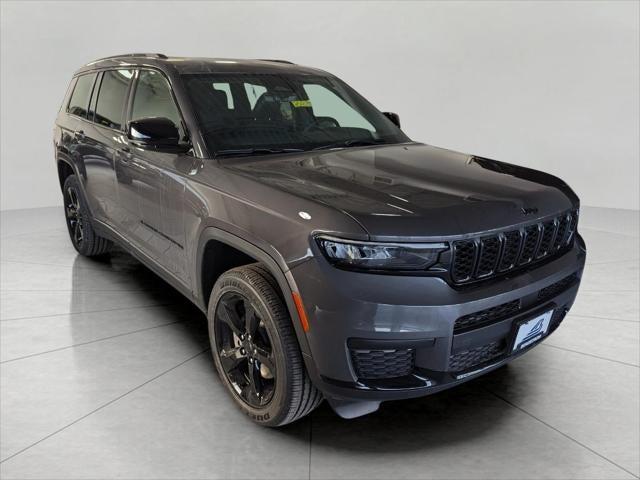 2025 Jeep Grand Cherokee L Vehicle Photo in Neenah, WI 54956