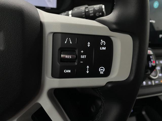 2025 Defender Vehicle Photo in Appleton, WI 54913