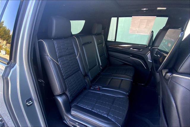 2023 Cadillac Escalade ESV Vehicle Photo in KANSAS CITY, MO 64114-4545