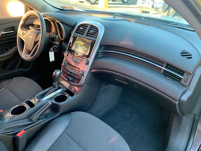 2015 Chevrolet Malibu Vehicle Photo in MOON TOWNSHIP, PA 15108-2571