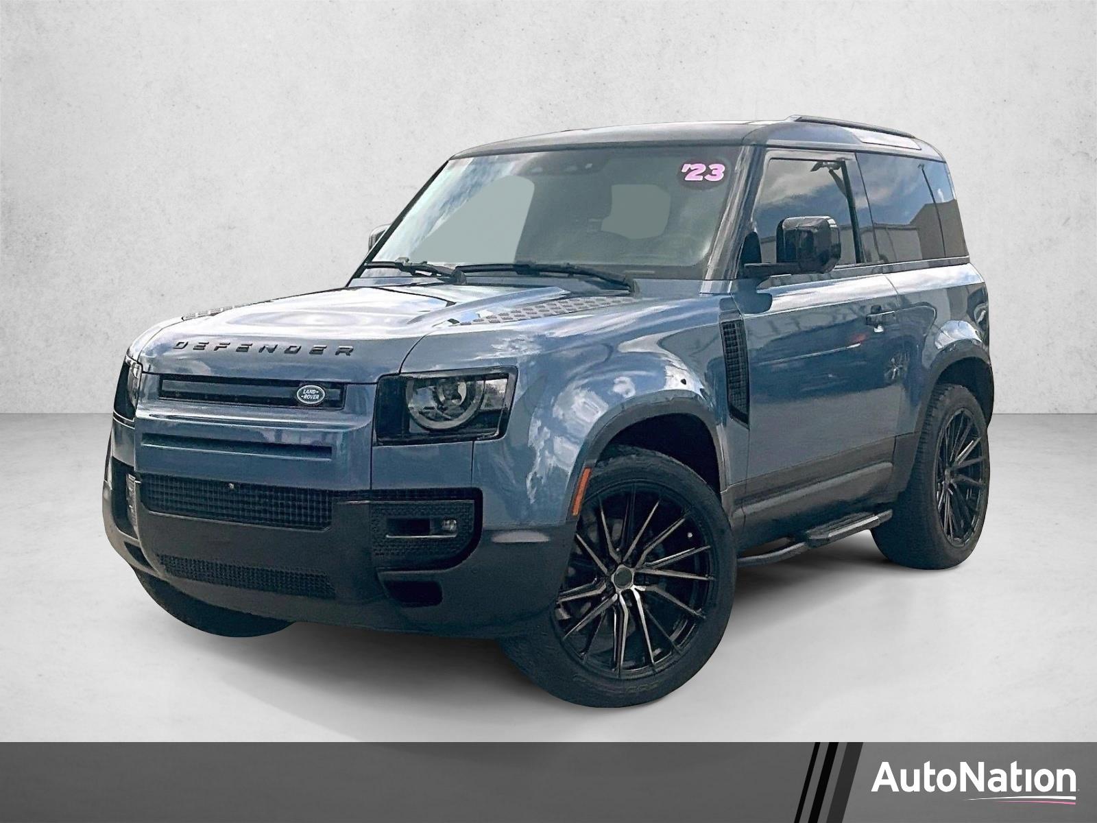 2023 Defender Vehicle Photo in MIAMI, FL 33172-3015