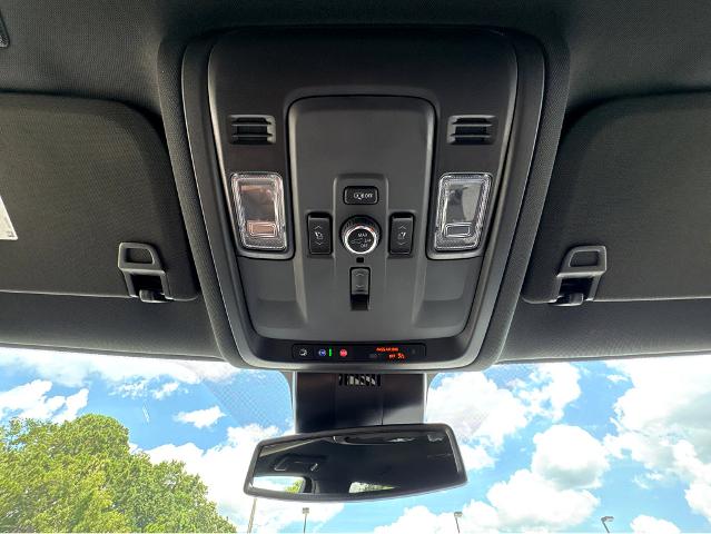 2025 Chevrolet Suburban Vehicle Photo in BEAUFORT, SC 29906-4218