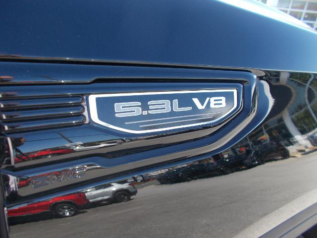 2024 GMC Sierra 1500 Vehicle Photo in LOWELL, MA 01852-4336