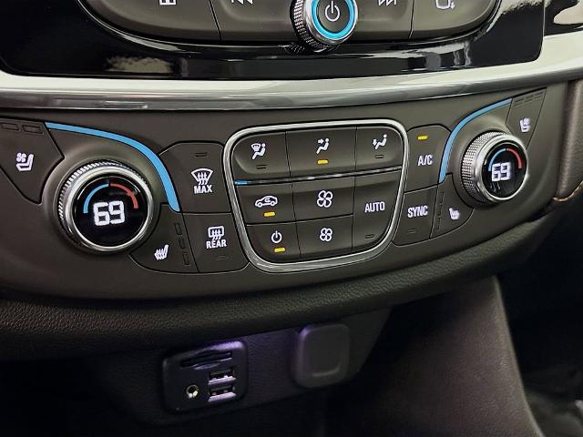 2020 Chevrolet Traverse Vehicle Photo in PUYALLUP, WA 98371-4149