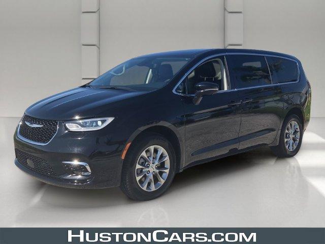 2024 Chrysler Pacifica Vehicle Photo in AVON PARK, FL 33825