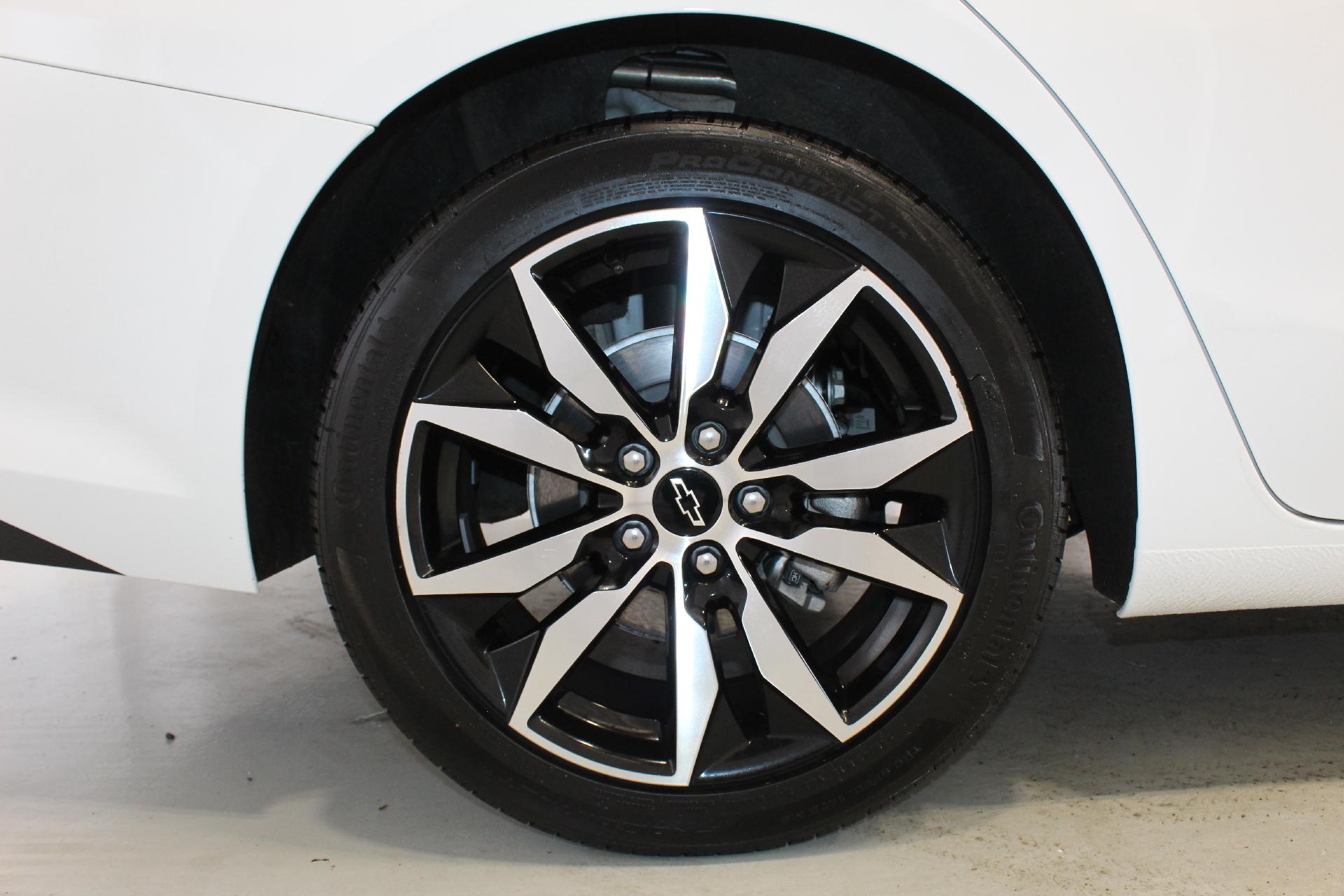 2025 Chevrolet Malibu Vehicle Photo in NORTHAMPTON, MA 01060-1120