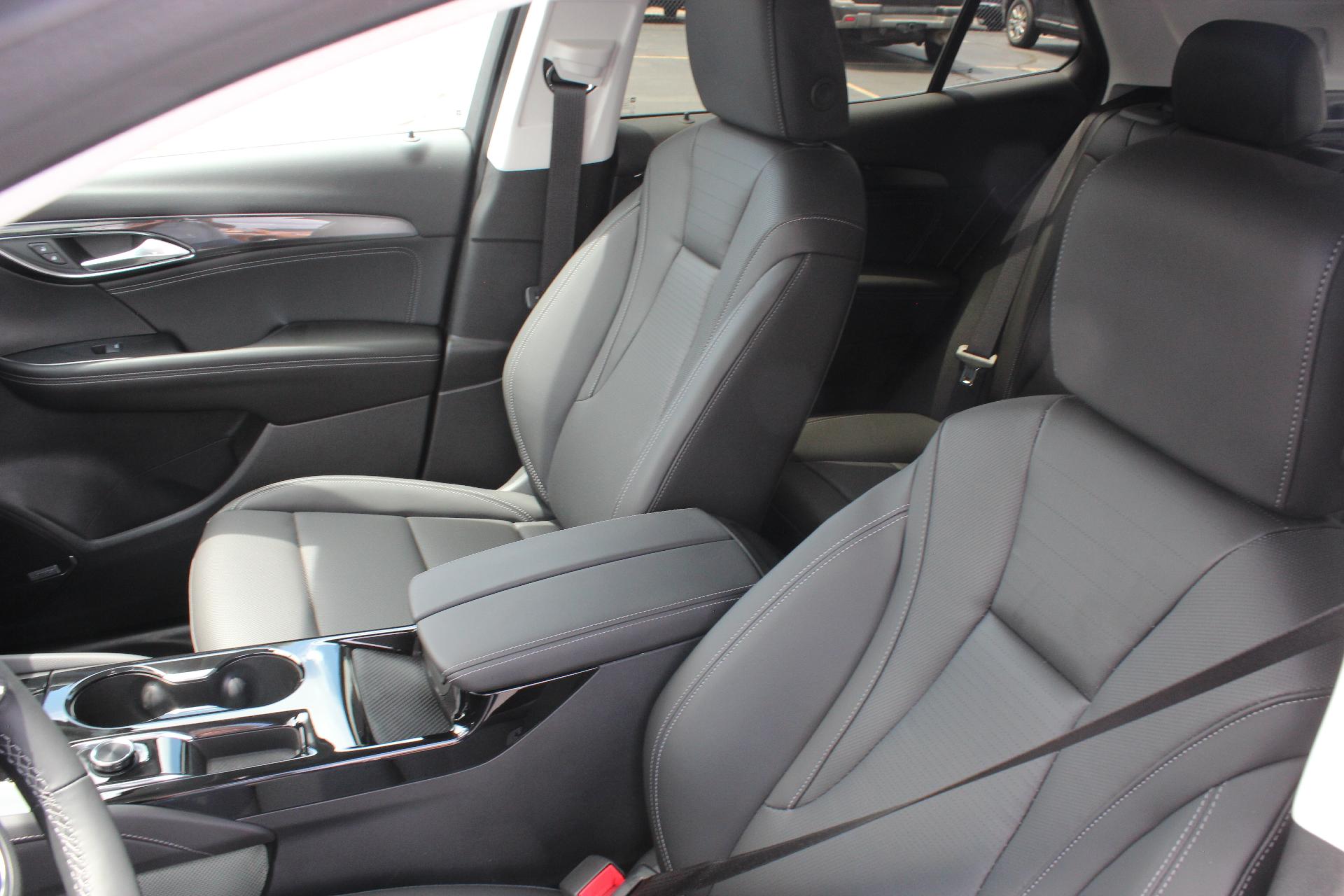 2025 Buick Envision Vehicle Photo in AURORA, CO 80012-4011