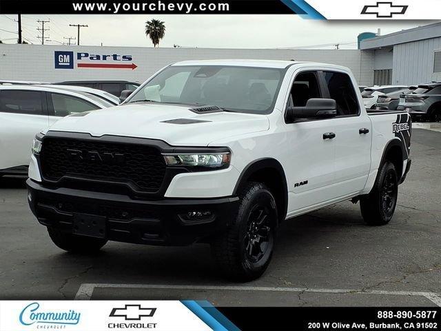 2025 Ram 1500 Vehicle Photo in BURBANK, CA 91502-1824