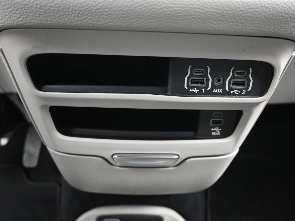 2022 Chrysler Pacifica Vehicle Photo in Cedar Rapids, IA 52402