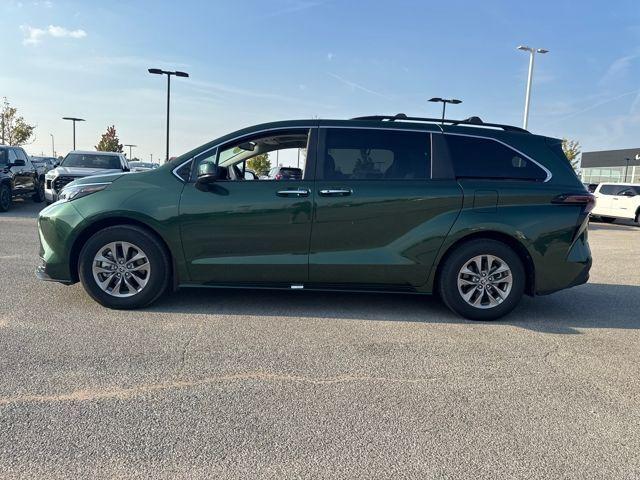 2025 Toyota Sienna Vehicle Photo in Jonesboro, AR 72404