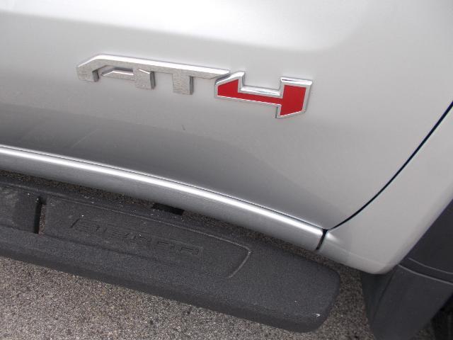 2022 GMC Sierra 1500 Vehicle Photo in LOWELL, MA 01852-4336