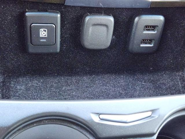 2018 Cadillac Escalade Vehicle Photo in DENTON, TX 76210-9321