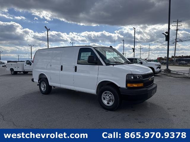 2025 Chevrolet Express Cargo Vehicle Photo in ALCOA, TN 37701-3235
