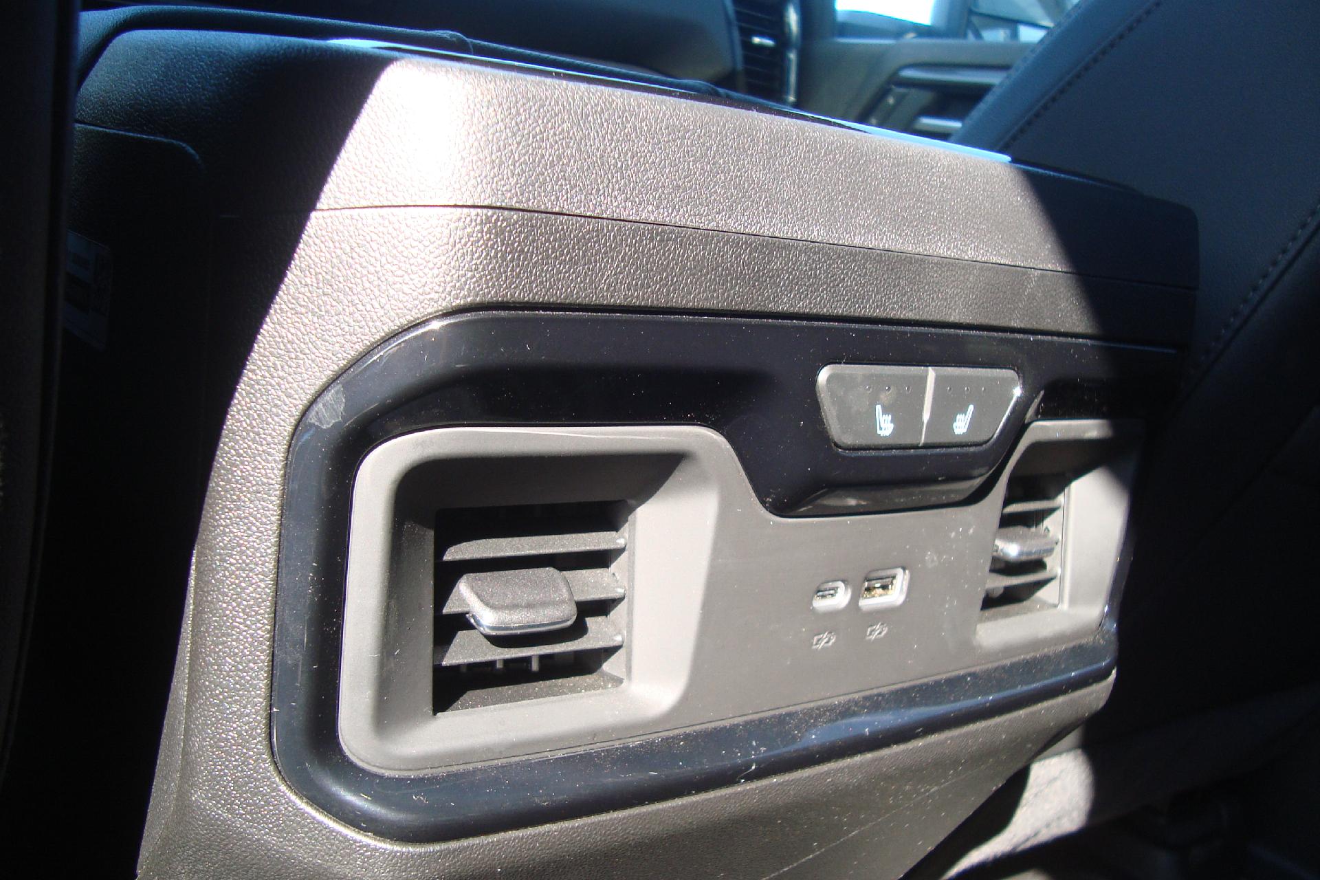 2025 GMC Sierra 3500HD Vehicle Photo in PORTSMOUTH, NH 03801-4196