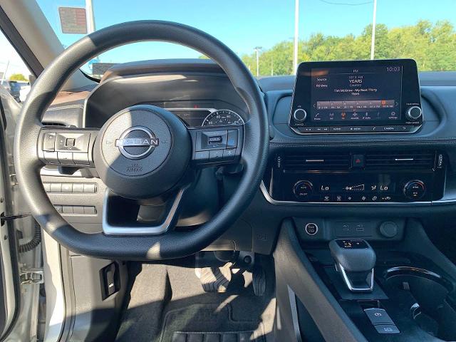 2022 Nissan Rogue Vehicle Photo in MOON TOWNSHIP, PA 15108-2571