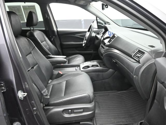 2021 Honda Pilot Vehicle Photo in Cedar Rapids, IA 52402