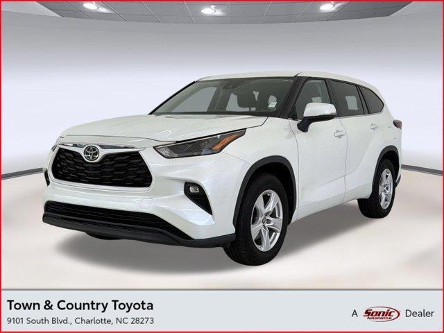 2025 Toyota Highlander Vehicle Photo in Charlotte, NC 28273