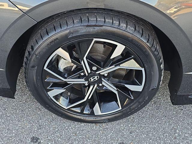 2024 Hyundai SONATA Vehicle Photo in Pleasant Hills, PA 15236