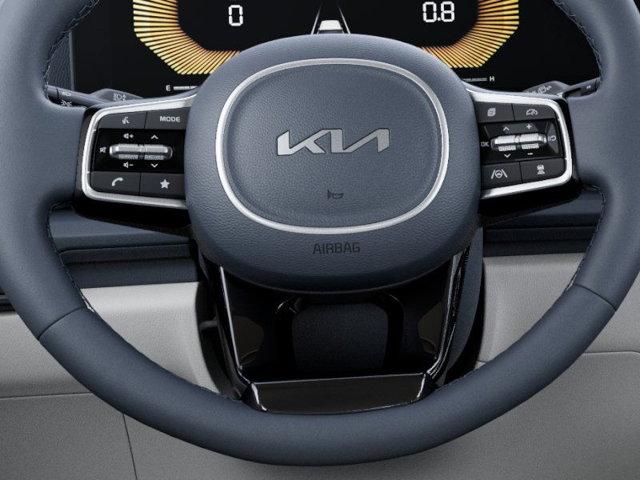 2025 Kia Carnival Hybrid Vehicle Photo in Westbrook, ME 04092