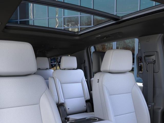 2025 Chevrolet Suburban Vehicle Photo in NEENAH, WI 54956-2243