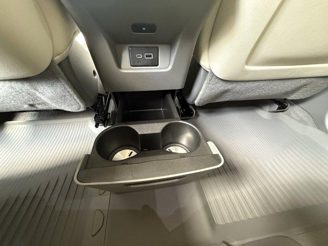 2025 Cadillac XT6 Vehicle Photo in LEOMINSTER, MA 01453-2952