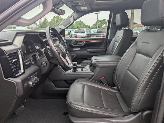 2023 GMC Sierra 1500 Vehicle Photo in AURORA, CO 80012-4011