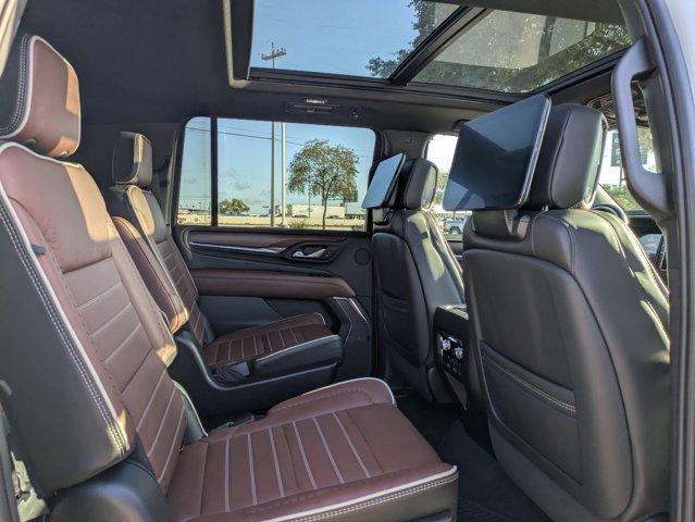 2024 GMC Yukon XL Vehicle Photo in SELMA, TX 78154-1459