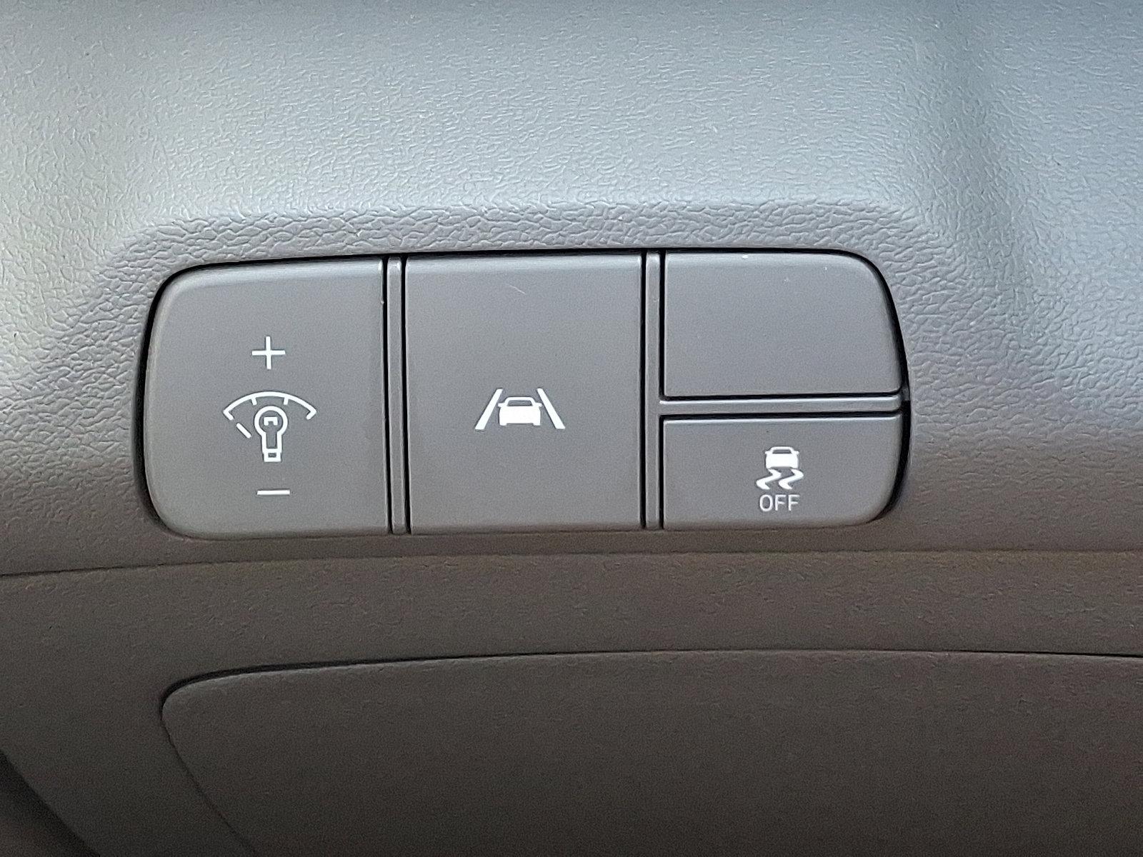 2023 Hyundai ELANTRA Vehicle Photo in Trevose, PA 19053