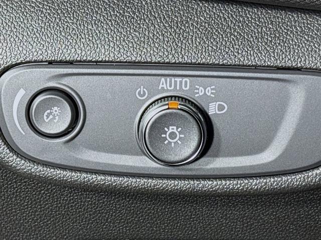 2025 Chevrolet Trailblazer Vehicle Photo in PUYALLUP, WA 98371-4149