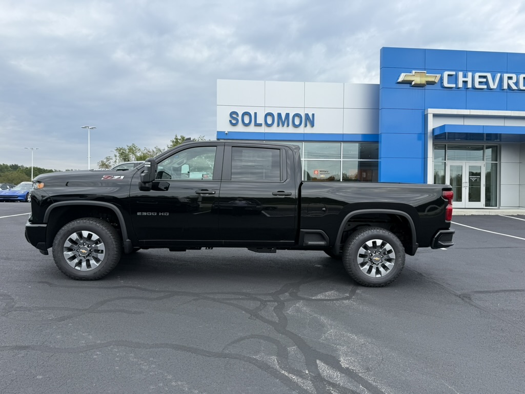2026 Chevrolet Silverado 2500 HD photo 2 of 9