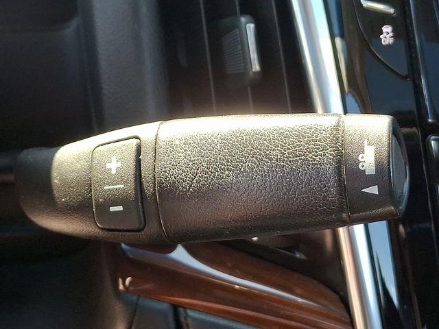 2018 Cadillac Escalade Vehicle Photo in DANBURY, CT 06810-5034