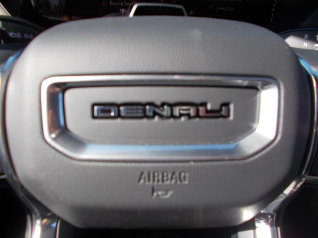 2026 GMC Acadia Vehicle Photo in LOWELL, MA 01852-4336
