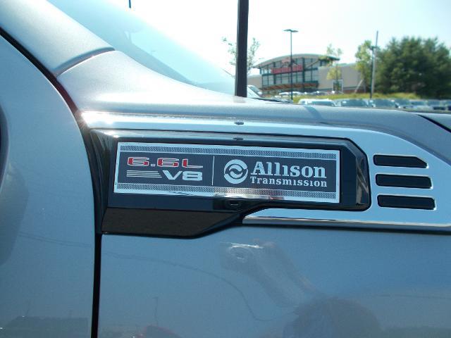 2025 GMC Sierra 2500 HD Vehicle Photo in LOWELL, MA 01852-4336