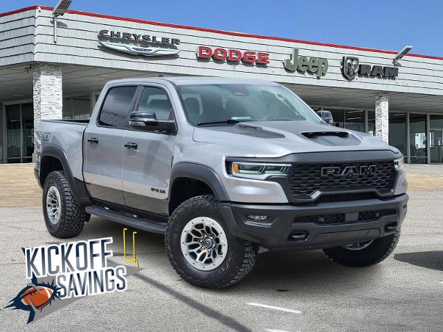 2025 Ram 1500 Vehicle Photo in Ennis, TX 75119-5114
