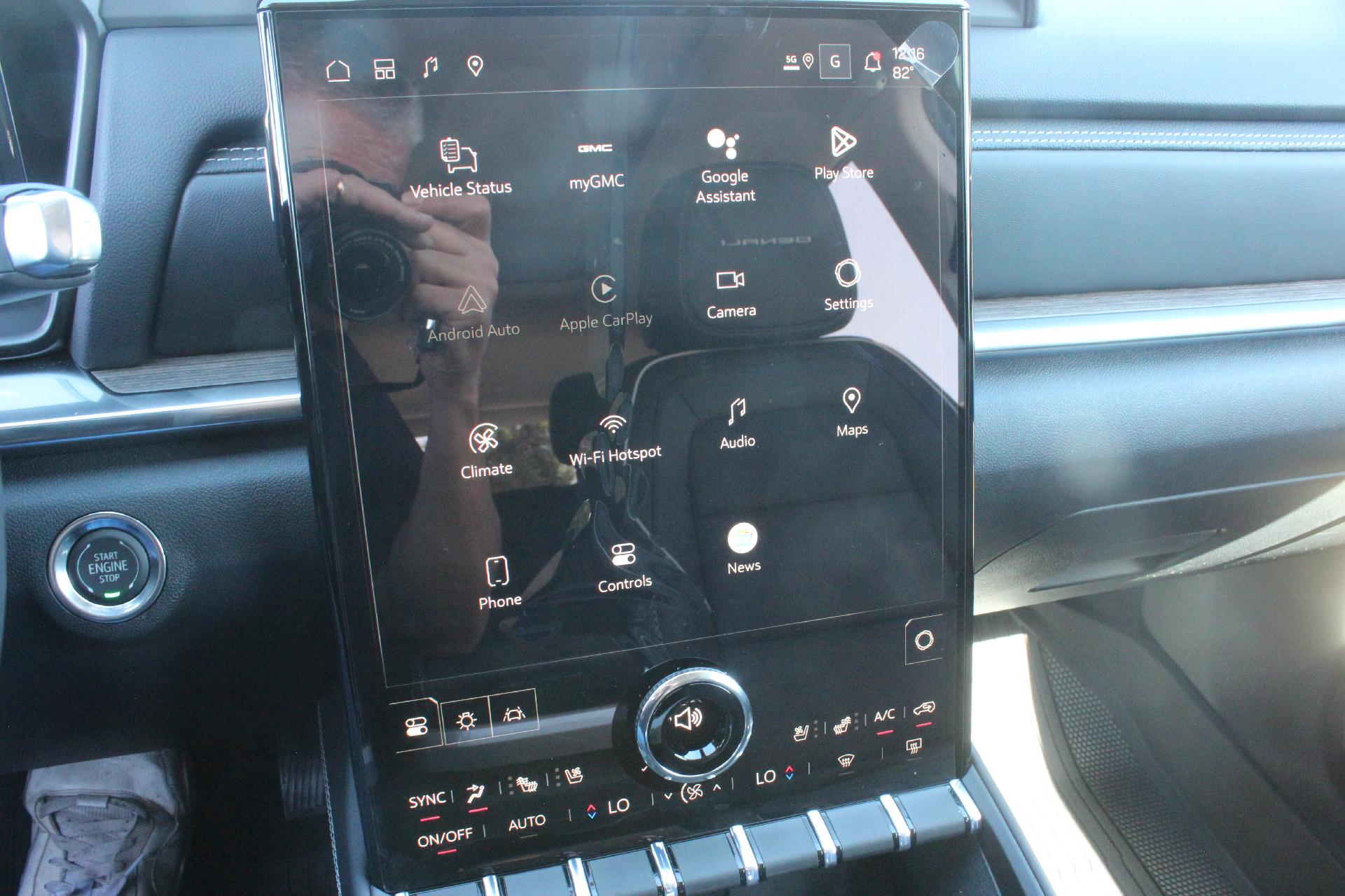 2026 GMC Terrain Vehicle Photo in AURORA, CO 80012-4011