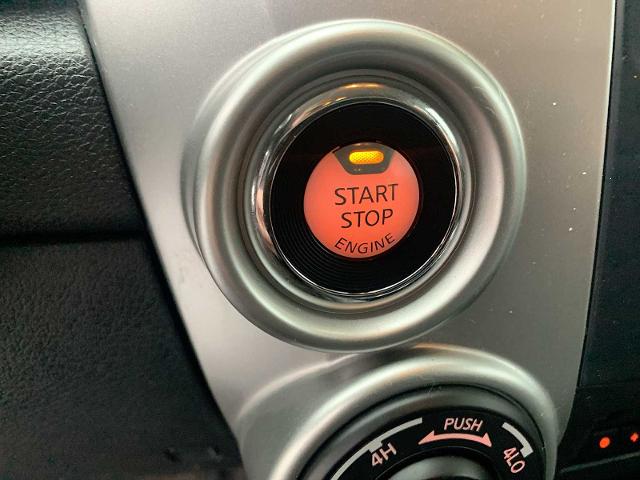 2019 Nissan Titan Vehicle Photo in MOON TOWNSHIP, PA 15108-2571