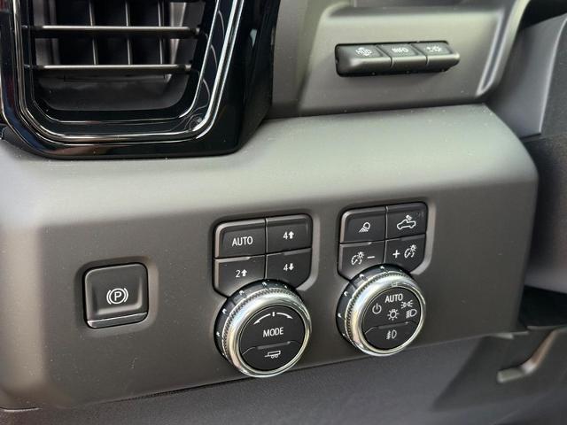 2025 GMC Sierra 2500 HD Vehicle Photo in COLUMBIA, MO 65203-3903