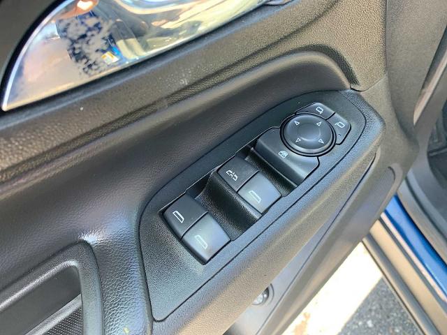 2022 Chevrolet Equinox Vehicle Photo in MOON TOWNSHIP, PA 15108-2571