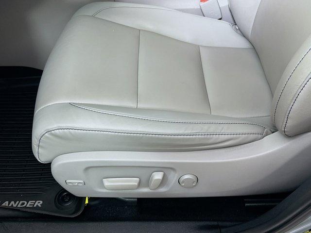 2019 Toyota Highlander Vehicle Photo in Flemington, NJ 08822