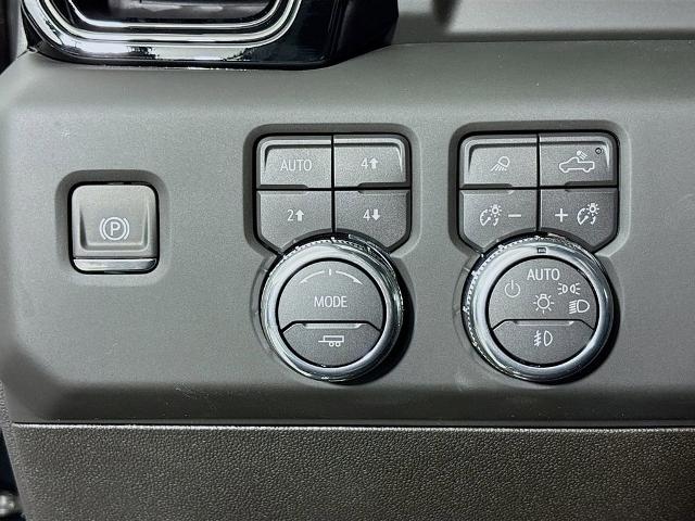 2025 GMC Sierra 2500 HD Vehicle Photo in PUYALLUP, WA 98371-4149