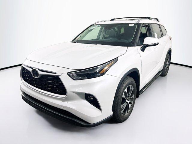 2025 Toyota Highlander Vehicle Photo in Flemington, NJ 08822