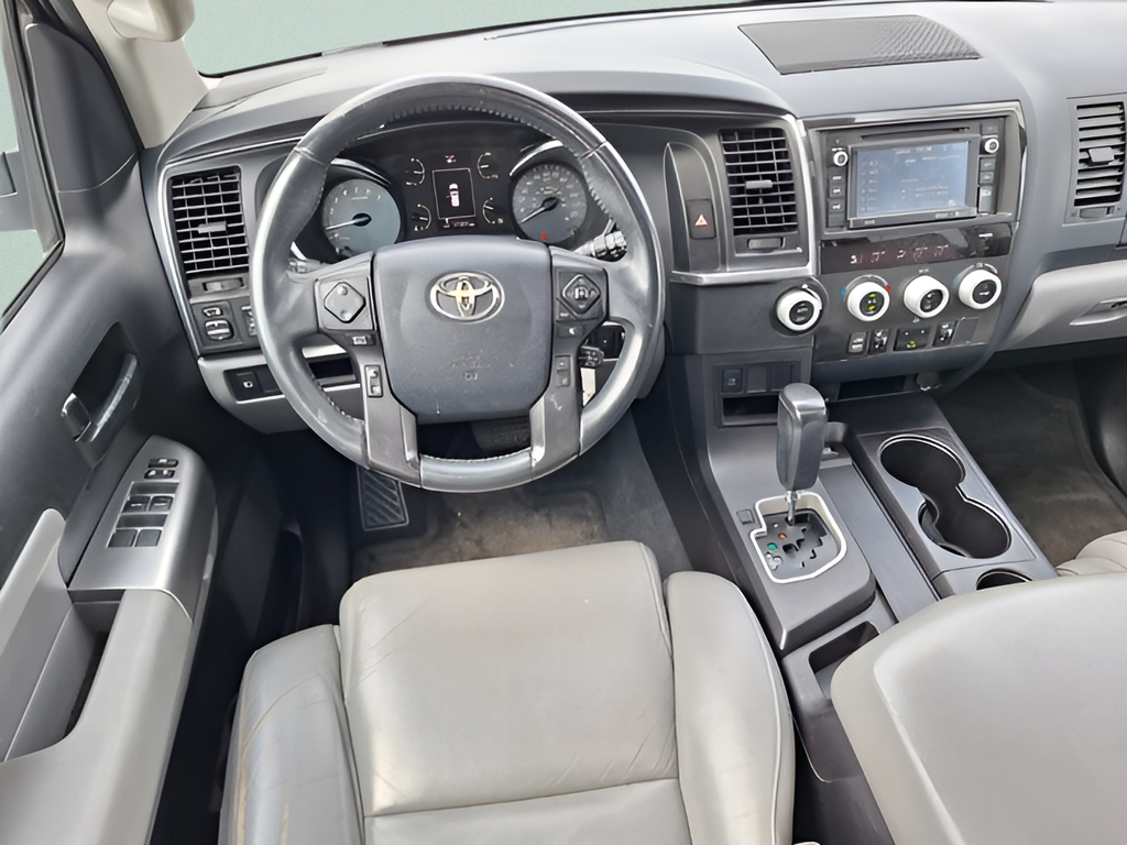 2019 Toyota Sequoia SR5 - 8