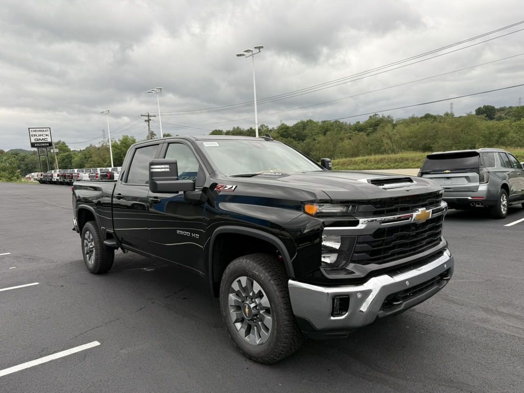2026 Chevrolet Silverado 2500 HD photo 7 of 10