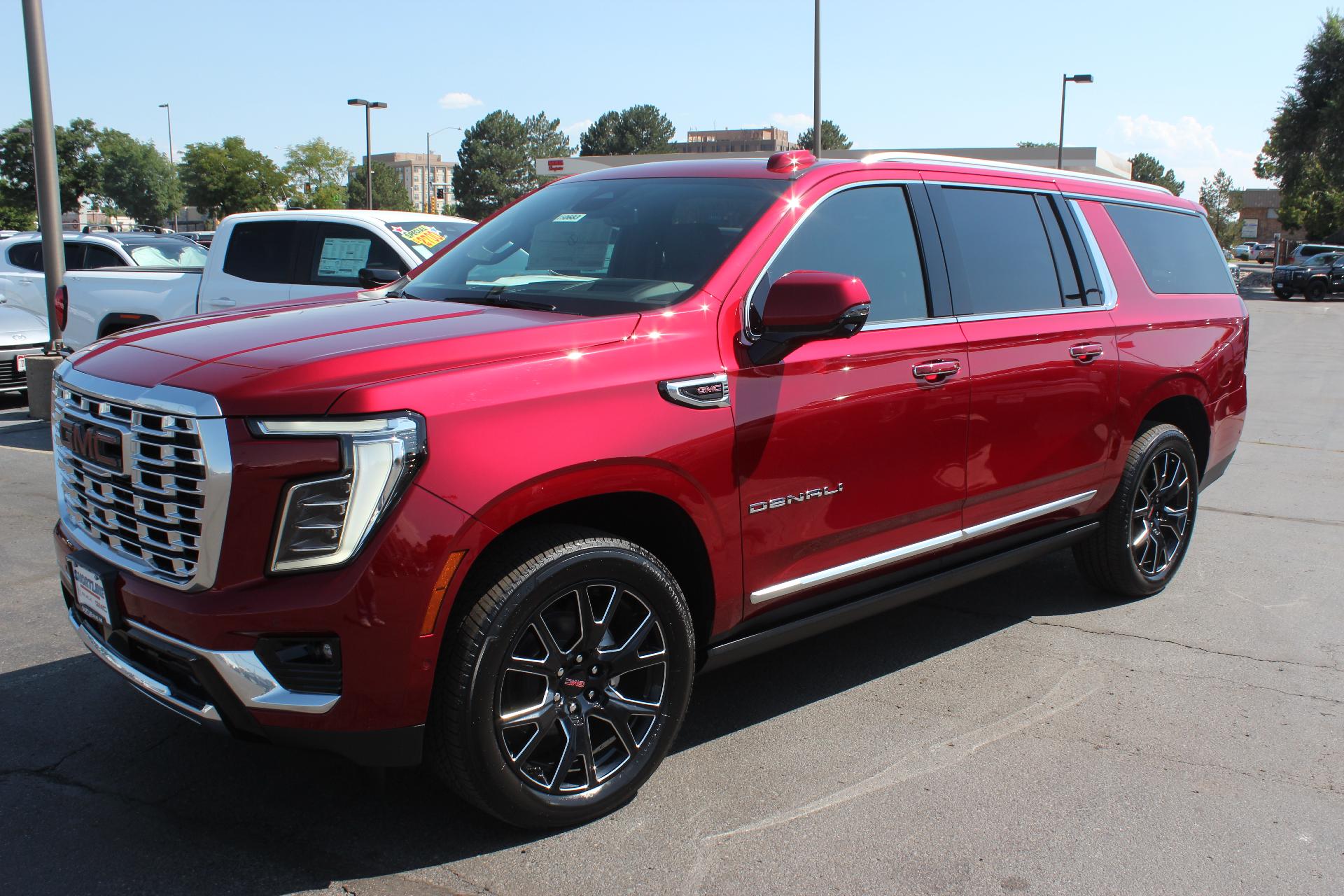 2025 GMC Yukon XL Vehicle Photo in AURORA, CO 80012-4011