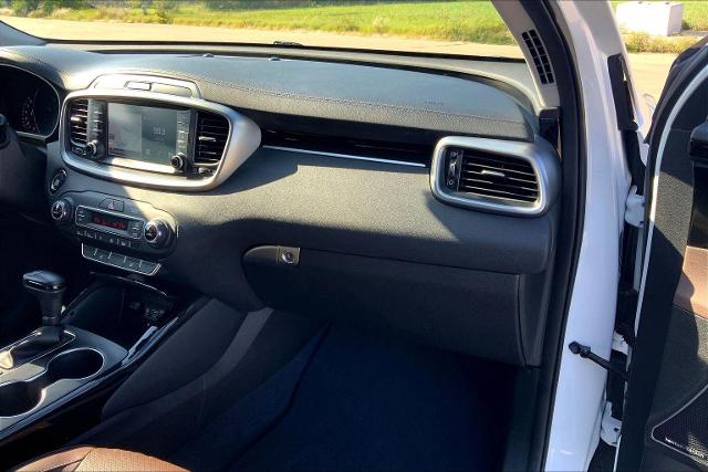 2019 Kia Sorento Vehicle Photo in TOPEKA, KS 66609-0000